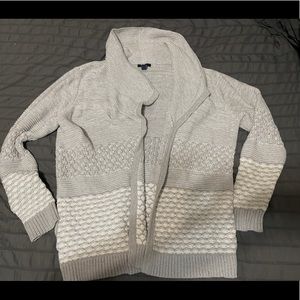 Gap chunky cable knit grey and white cardigan sweater with cowl neck. Womens XL.